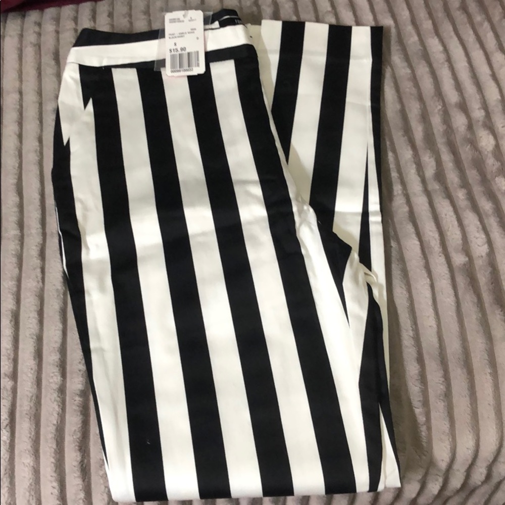 Pant-Ankle Woven Black/Ivory